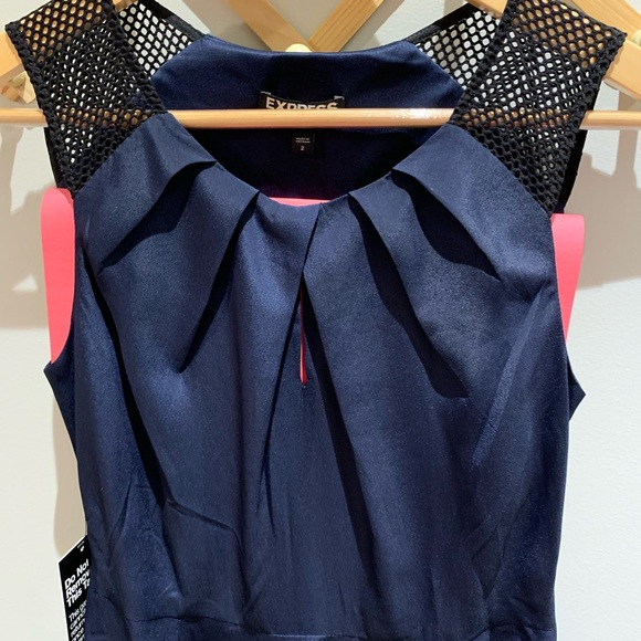 Express Midi Dress - Picture 7 of 8